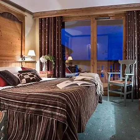 Hotel Village Montana By Les Etincelles 4*